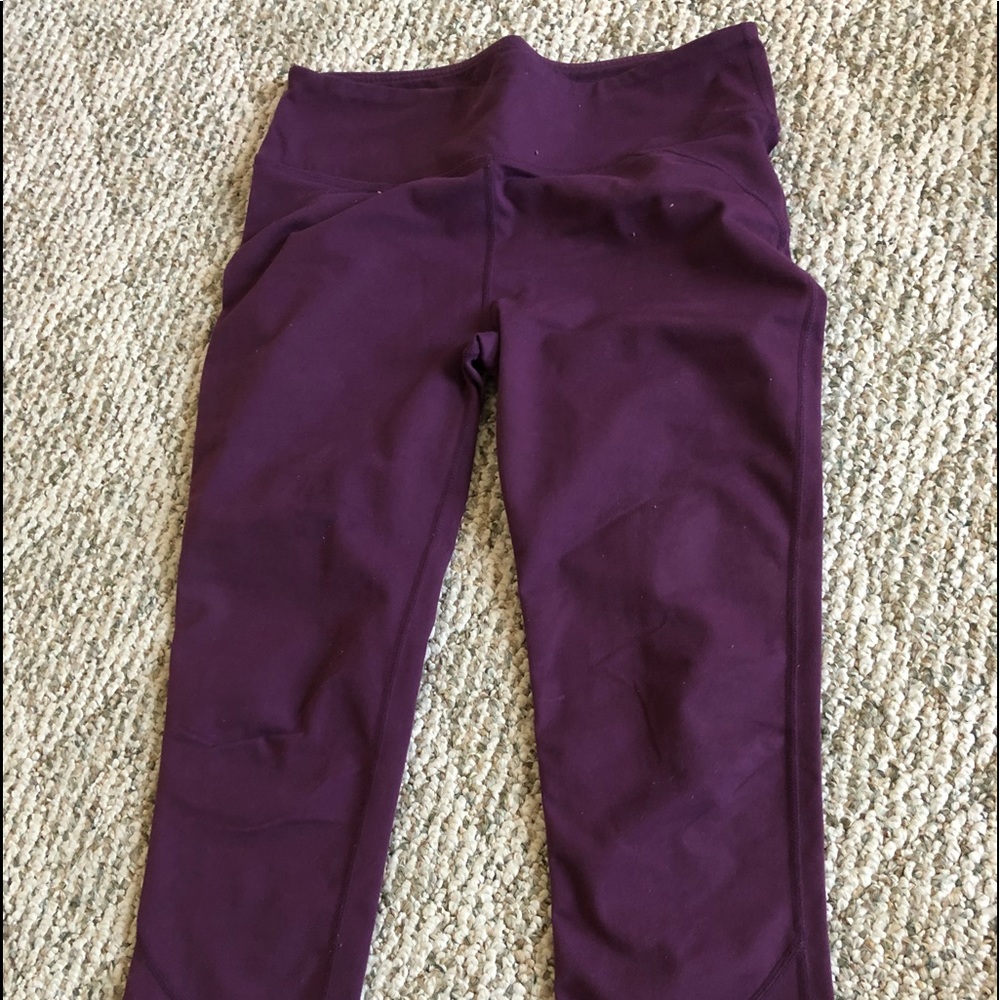 Fabletics Capri Legging Size Small